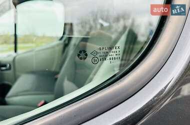 Минивэн Opel Vivaro 2013 в 