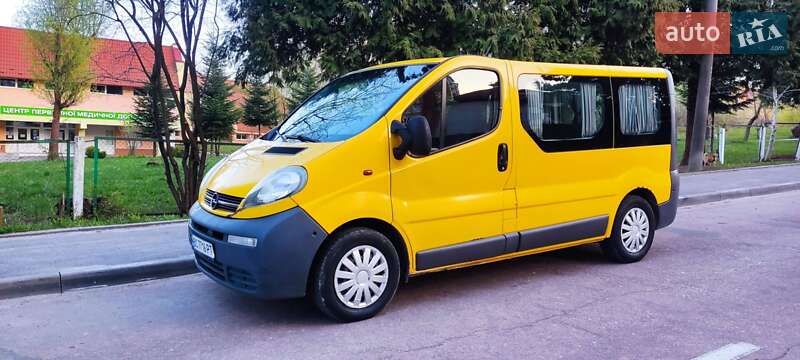 Opel Vivaro 2004