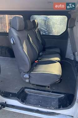 Минивэн Opel Vivaro 2006 в 