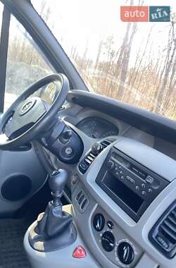 Минивэн Opel Vivaro 2006 в 