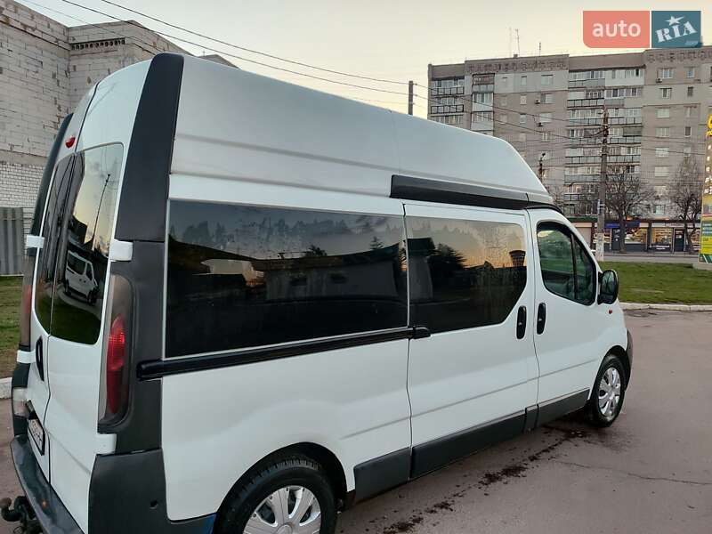 Минивэн Opel Vivaro 2005 в 