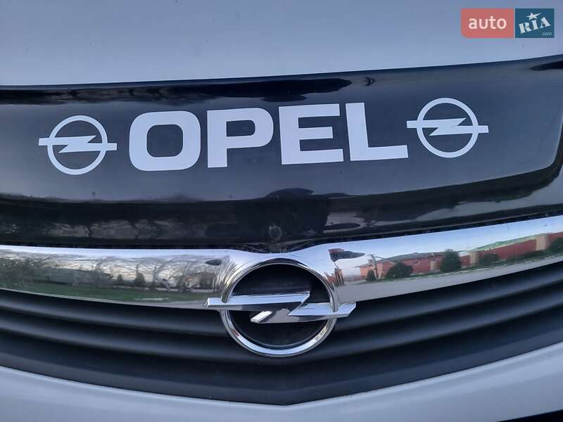 Минивэн Opel Vivaro 2007 в Хмельницком