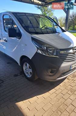 Грузовой фургон Opel Vivaro 2015 в 