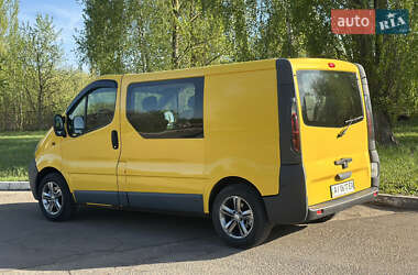 Минивэн Opel Vivaro 2004 в 