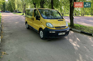 Минивэн Opel Vivaro 2004 в 