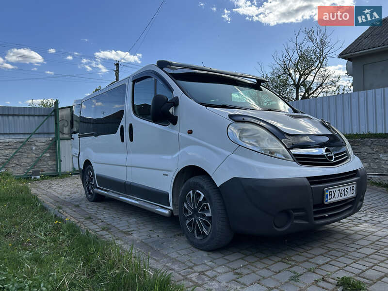 Минивэн Opel Vivaro 2006 в Городке