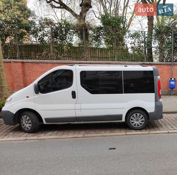Opel Vivaro 2012