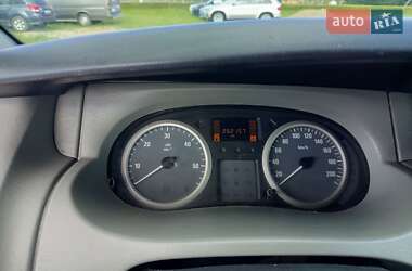 Минивэн Opel Vivaro 2009 в 