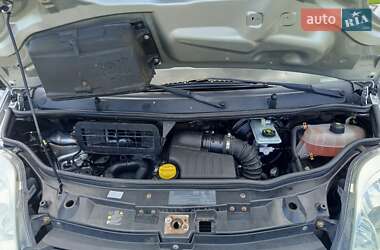 Минивэн Opel Vivaro 2009 в 