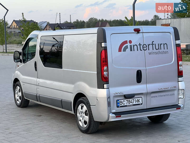 Минивэн Opel Vivaro 2012 в Здолбунове
