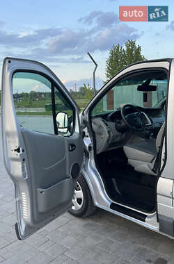 Мінівен Opel Vivaro 2012 в 