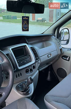 Мінівен Opel Vivaro 2012 в 