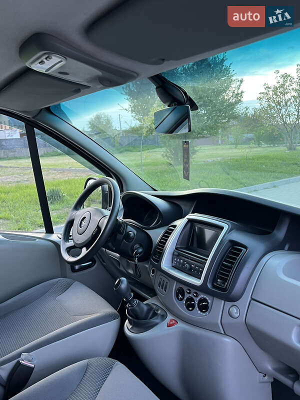 Минивэн Opel Vivaro 2012 в Здолбунове