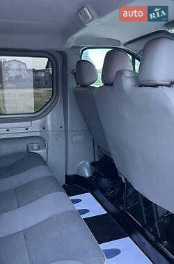 Мінівен Opel Vivaro 2012 в 