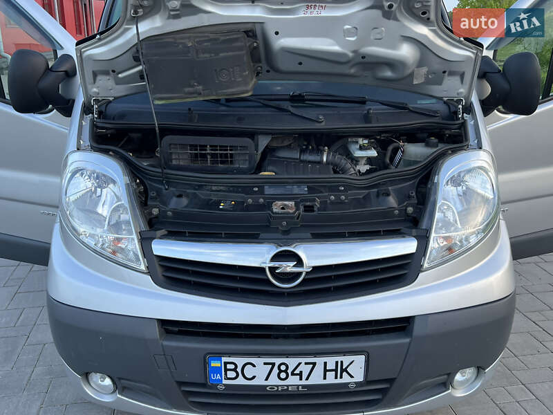 Минивэн Opel Vivaro 2012 в Здолбунове