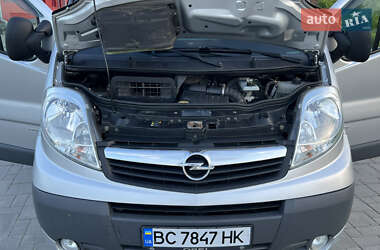 Мінівен Opel Vivaro 2012 в 