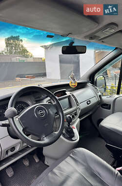 Минивэн Opel Vivaro 2005 в 