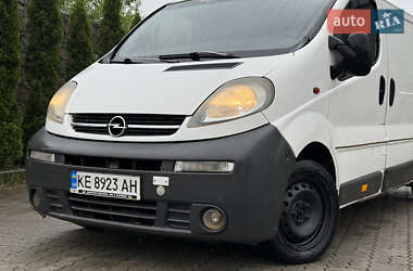 Грузовой фургон Opel Vivaro 2004 в 