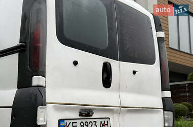 Грузовой фургон Opel Vivaro 2004 в 