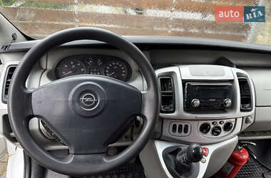 Грузовой фургон Opel Vivaro 2004 в 