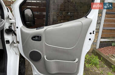 Грузовой фургон Opel Vivaro 2004 в 