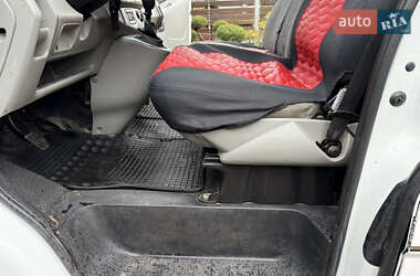 Грузовой фургон Opel Vivaro 2004 в 