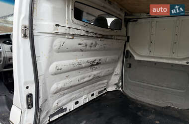 Грузовой фургон Opel Vivaro 2004 в 