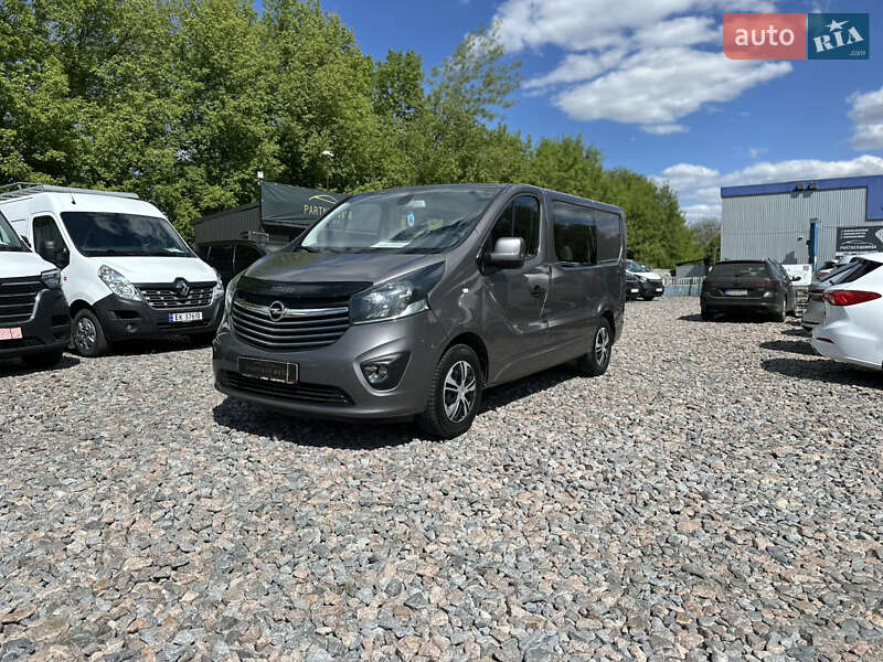 Opel Vivaro 2015
