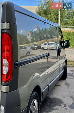 Вантажний фургон Opel Vivaro 2014 в 