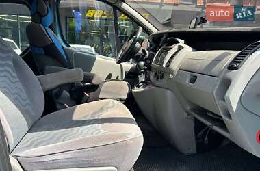 Минивэн Opel Vivaro 2004 в 