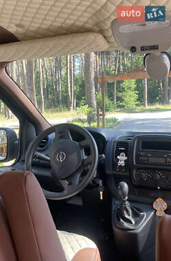 Мінівен Opel Vivaro 2015 в 