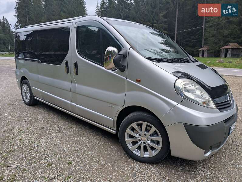 Мінівен Opel Vivaro 2012 в Яремчі фото Мінівен Opel Vivaro 2012 в Яремчі