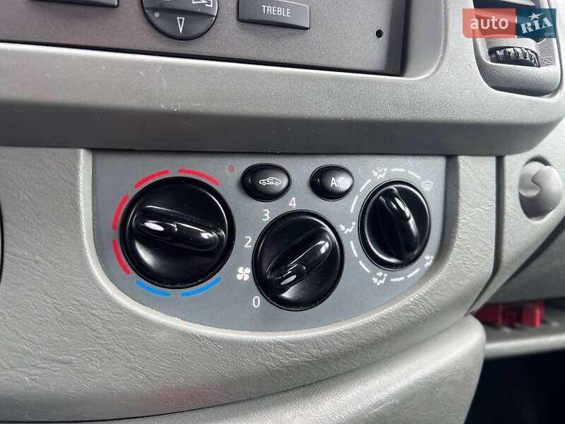 Минивэн Opel Vivaro 2010 в Киеве