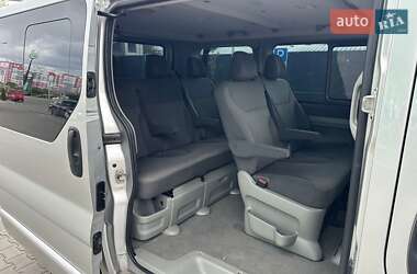 Мінівен Opel Vivaro 2011 в 