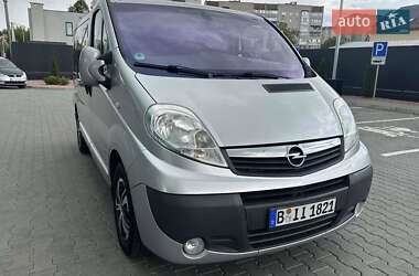 Мінівен Opel Vivaro 2011 в 