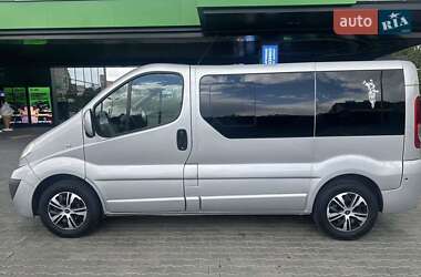 Мінівен Opel Vivaro 2011 в 