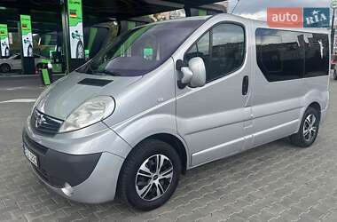 Мінівен Opel Vivaro 2011 в 