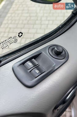 Минивэн Opel Vivaro 2010 в 