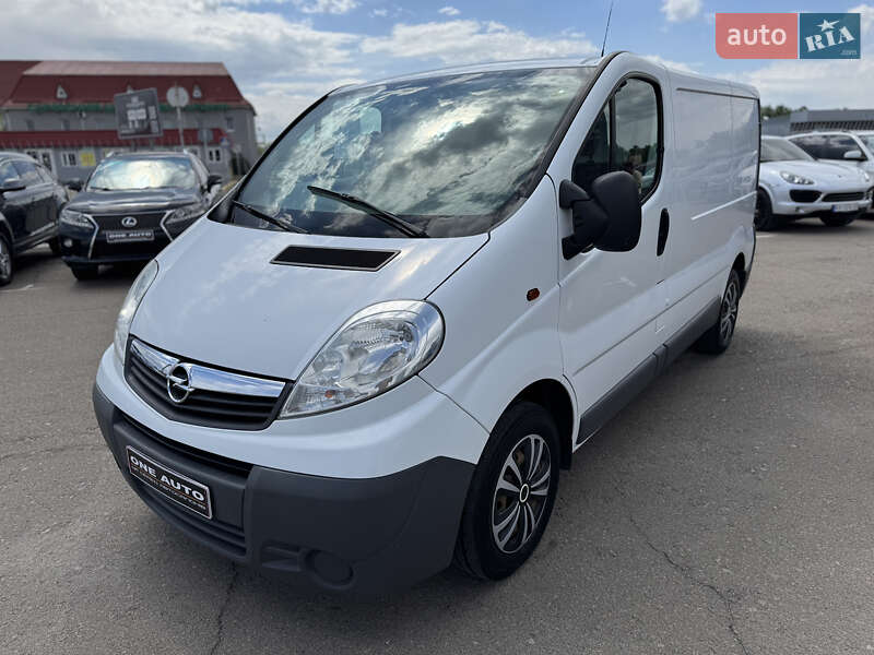 Вантажний фургон Opel Vivaro 2014 в 