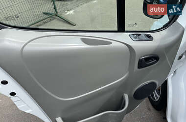 Вантажний фургон Opel Vivaro 2014 в 