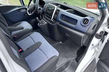 Вантажний фургон Opel Vivaro 2015 в 