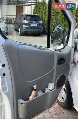 Минивэн Opel Vivaro 2009 в 