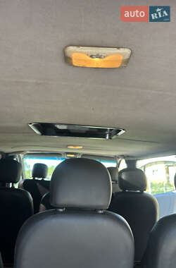 Мінівен Opel Vivaro 2013 в 