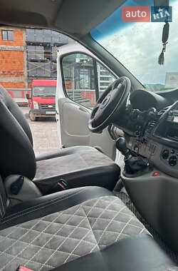 Мінівен Opel Vivaro 2013 в 