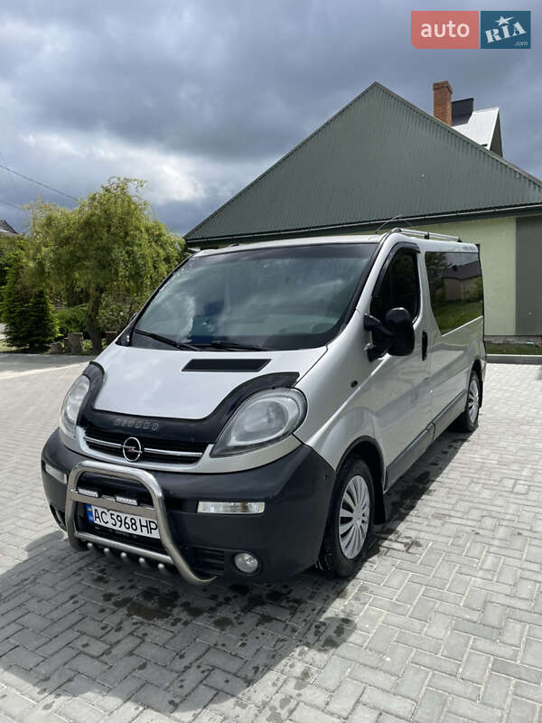 Мінівен Opel Vivaro 2004 в 