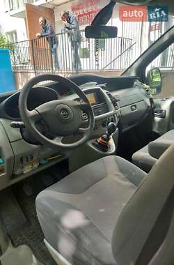 Минивэн Opel Vivaro 2012 в 