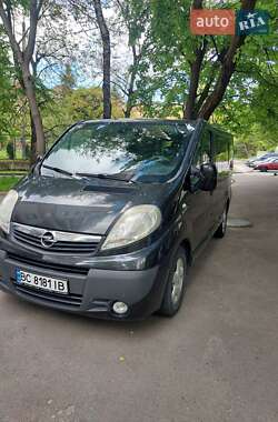 Минивэн Opel Vivaro 2012 в 