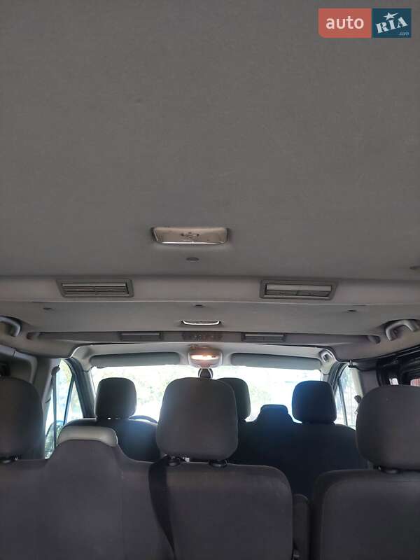 Минивэн Opel Vivaro 2012 в Львове