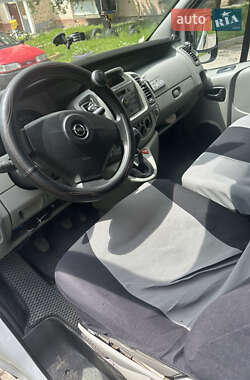 Минивэн Opel Vivaro 2006 в 