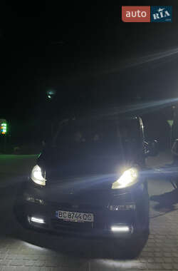 Минивэн Opel Vivaro 2006 в 